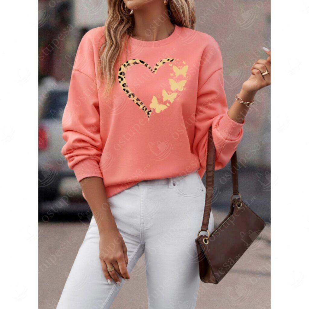 Naiste pehme pusa, südame ja liblikatega