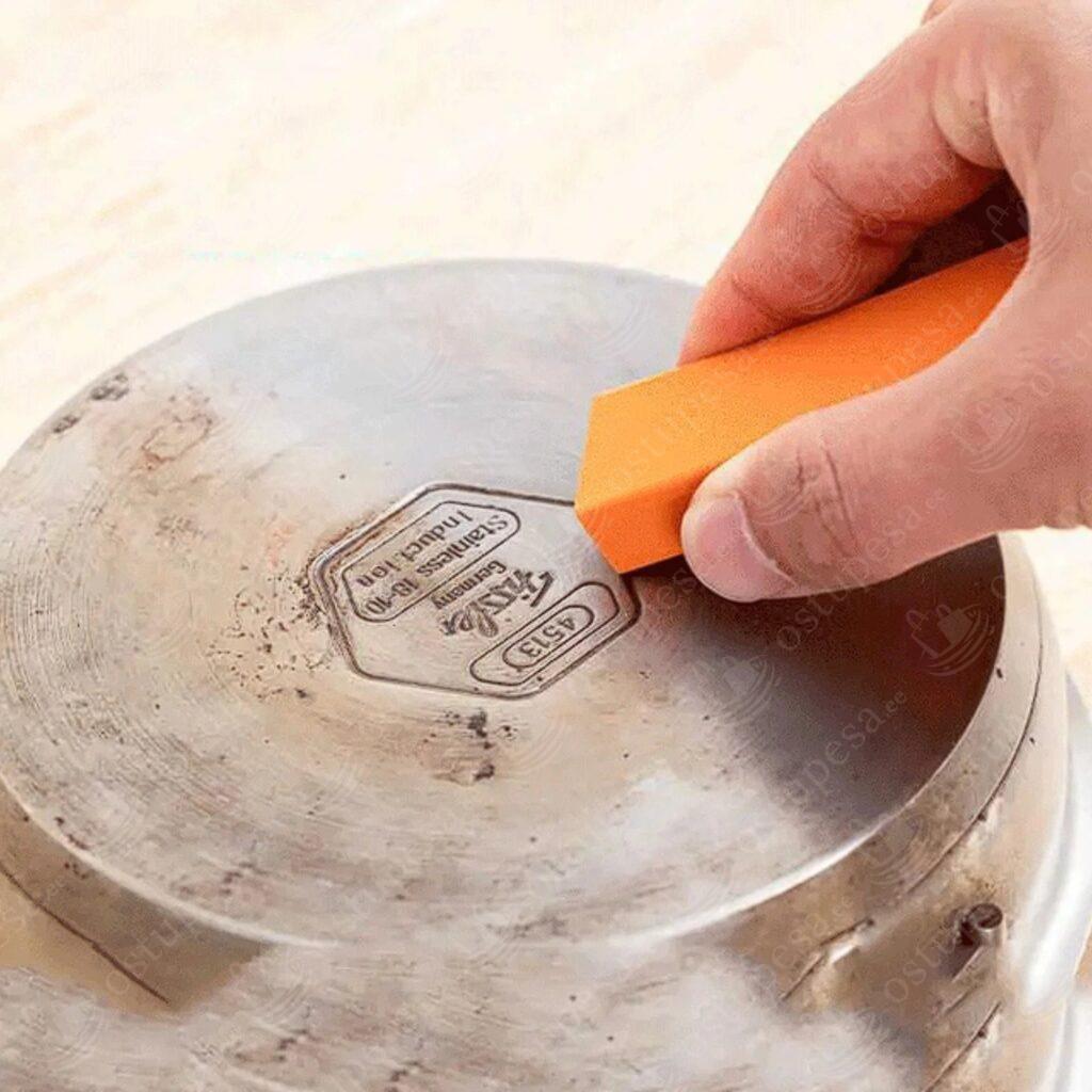 Puhastuskumm, roostevaba terasest esemete puhastamiseks