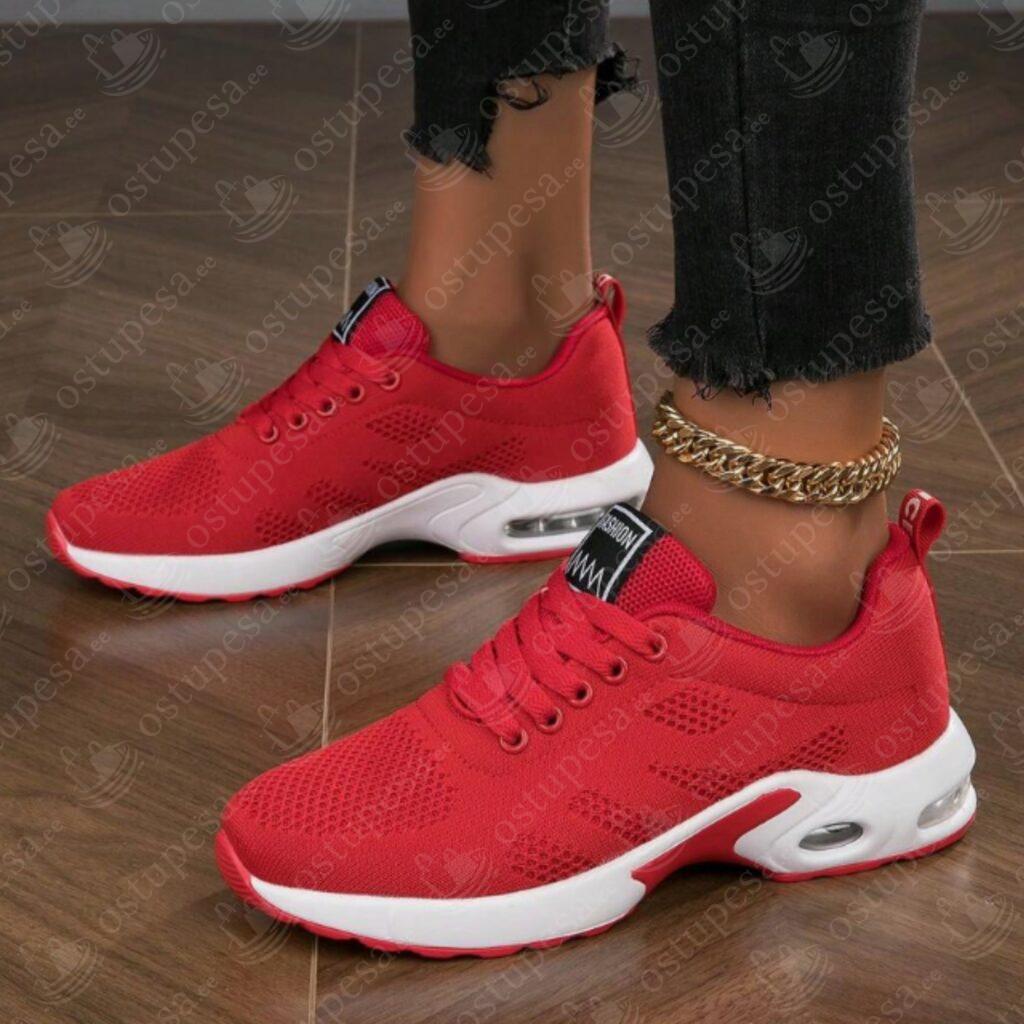 Kõrgema tallaga tossud