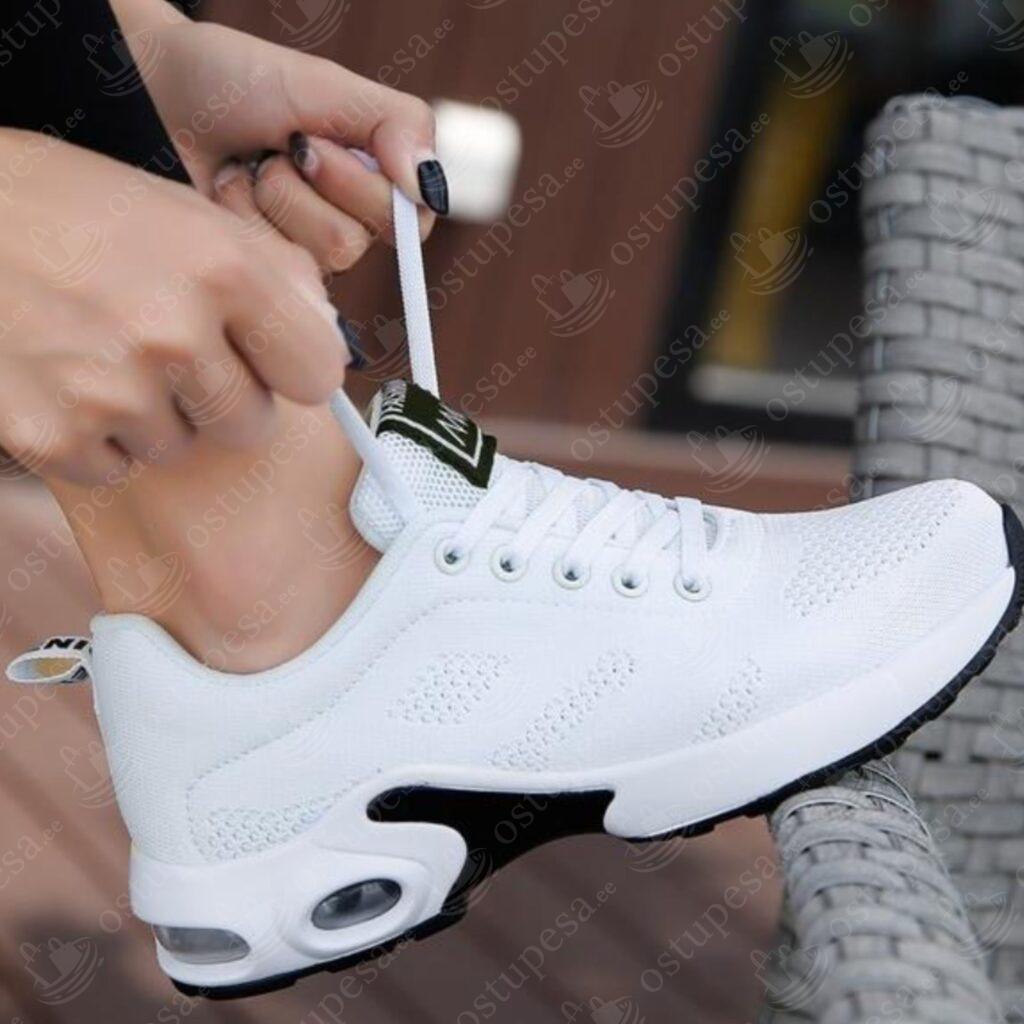 Kõrgema tallaga tossud