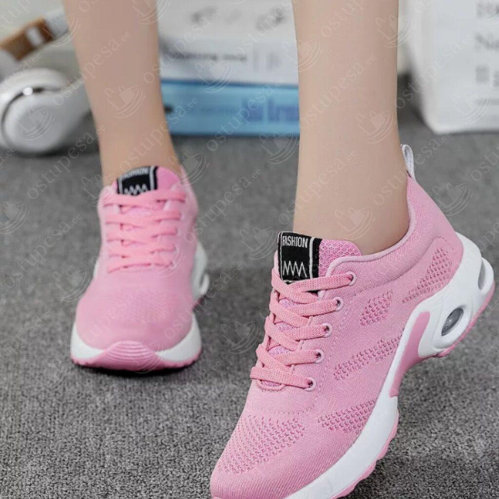 Kõrgema tallaga tossud