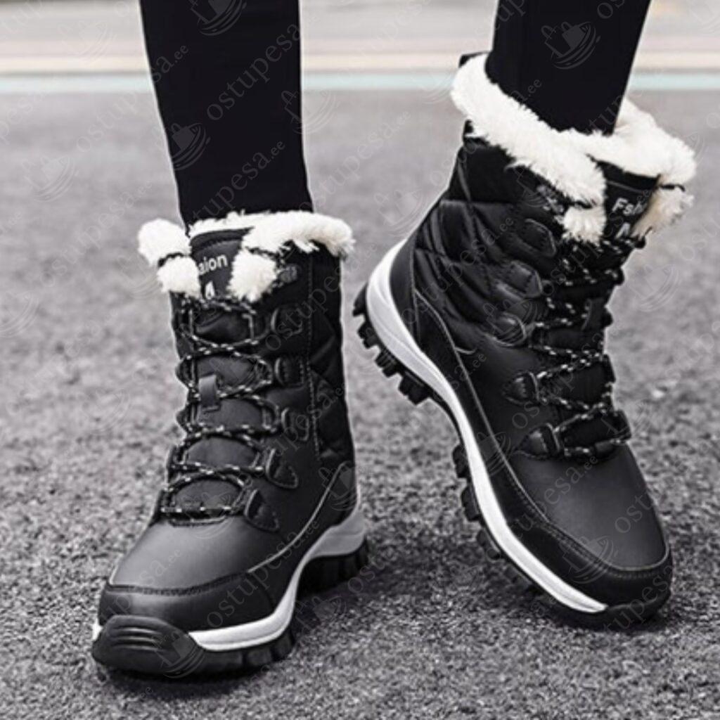 Naiste talvesaapad, seest karvased