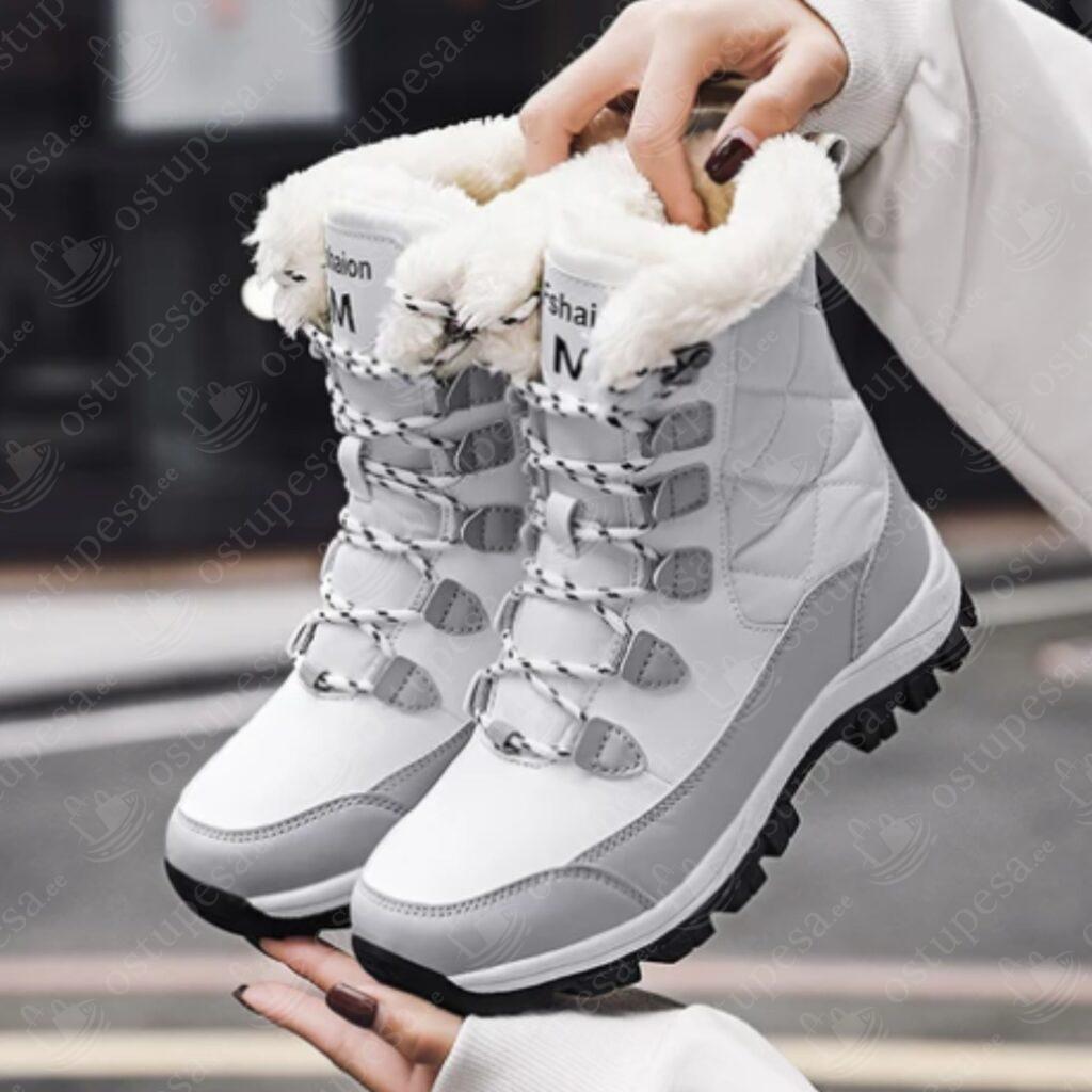 Naiste talvesaapad, seest karvased