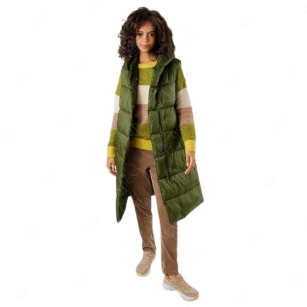 Tepitud pikk vest, Aniston casual