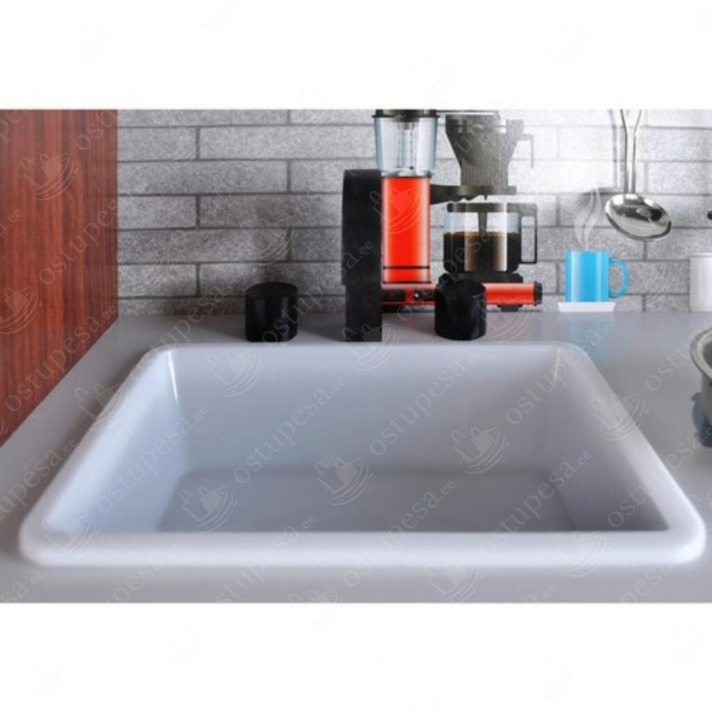 Puidust mänguköök LED-valgusega ja tarvikutega