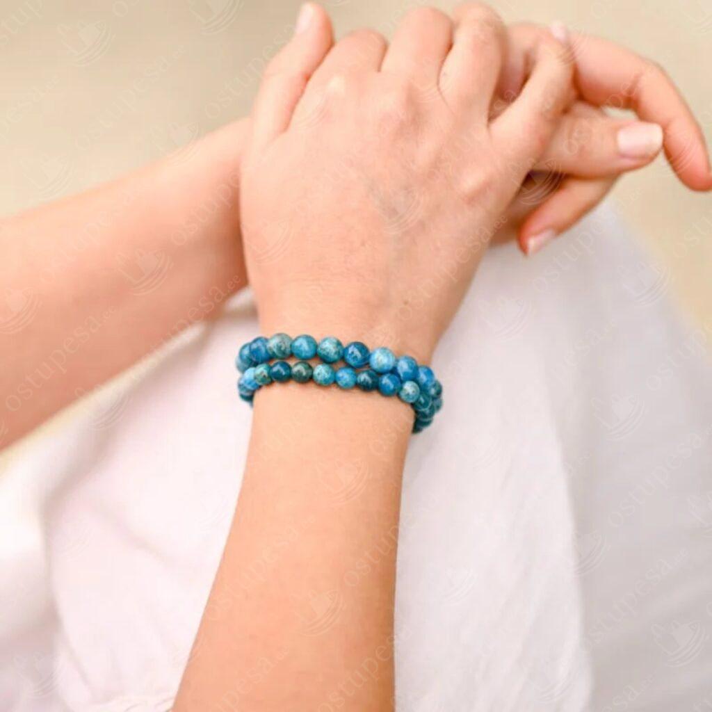 Sinisest apatiidist käevõru