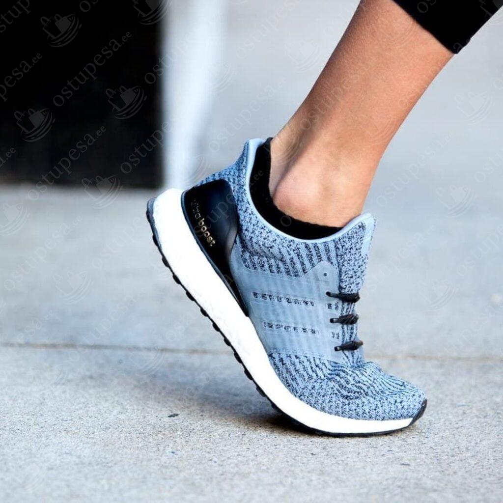 Kingapaelad, elastsed, 12 valget ja 12 musta komplektis