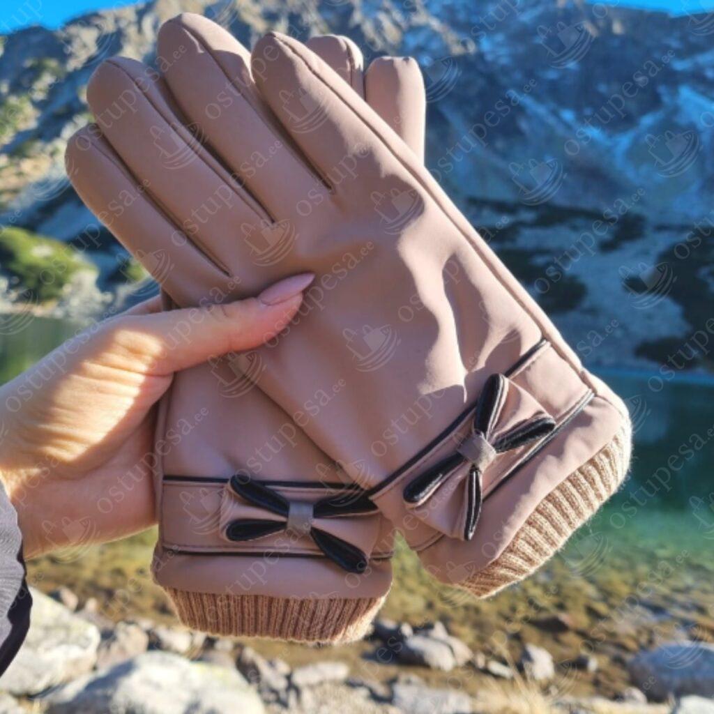 Naiste kindad, puutetundliku sõrmeosaga, lipsukaunistusega